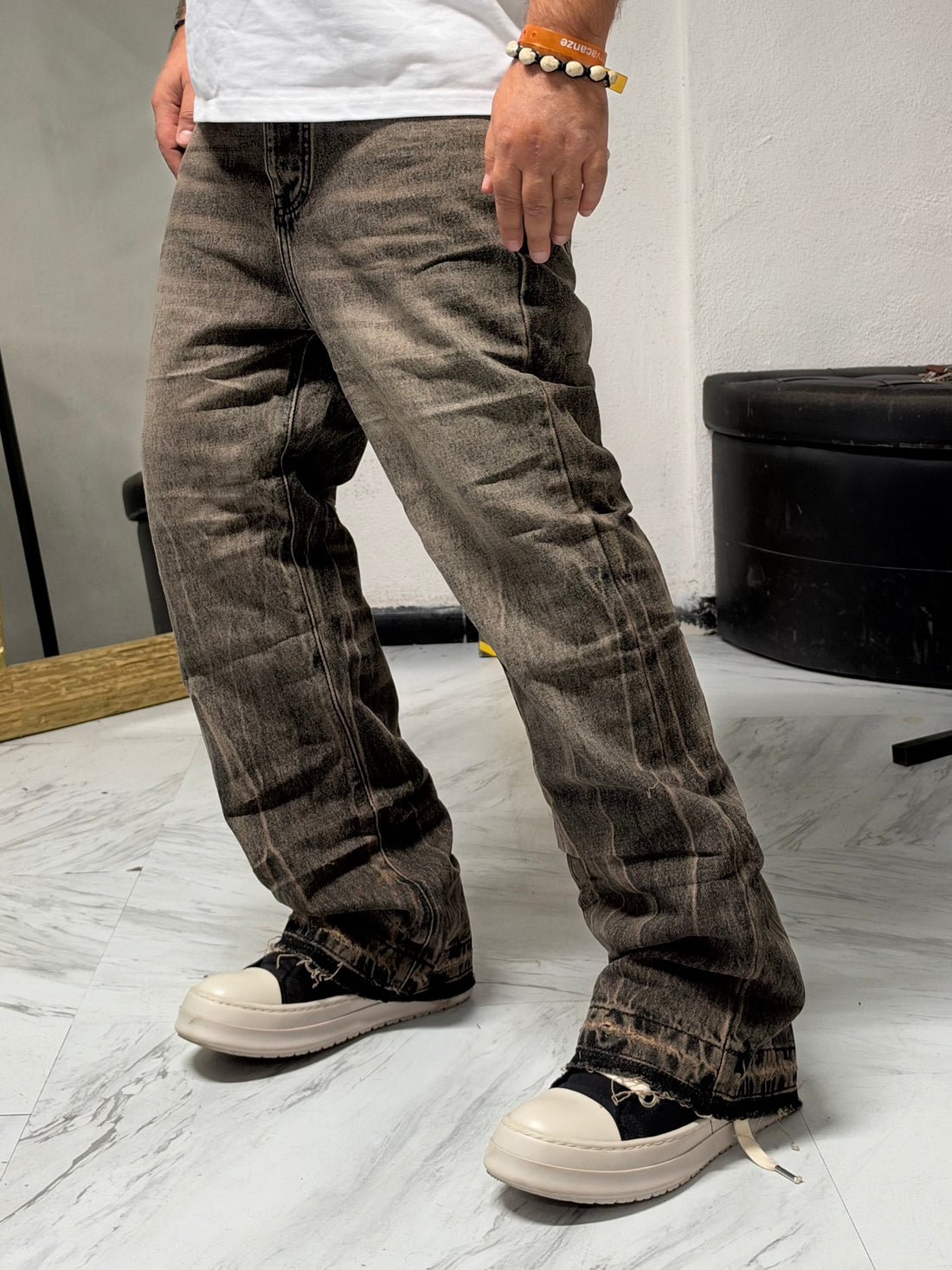 5571